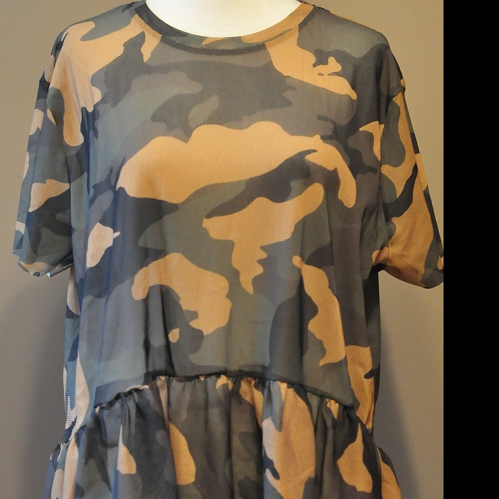 Zara Trafaluc Camoflauge Peplum Shirt Size Medium